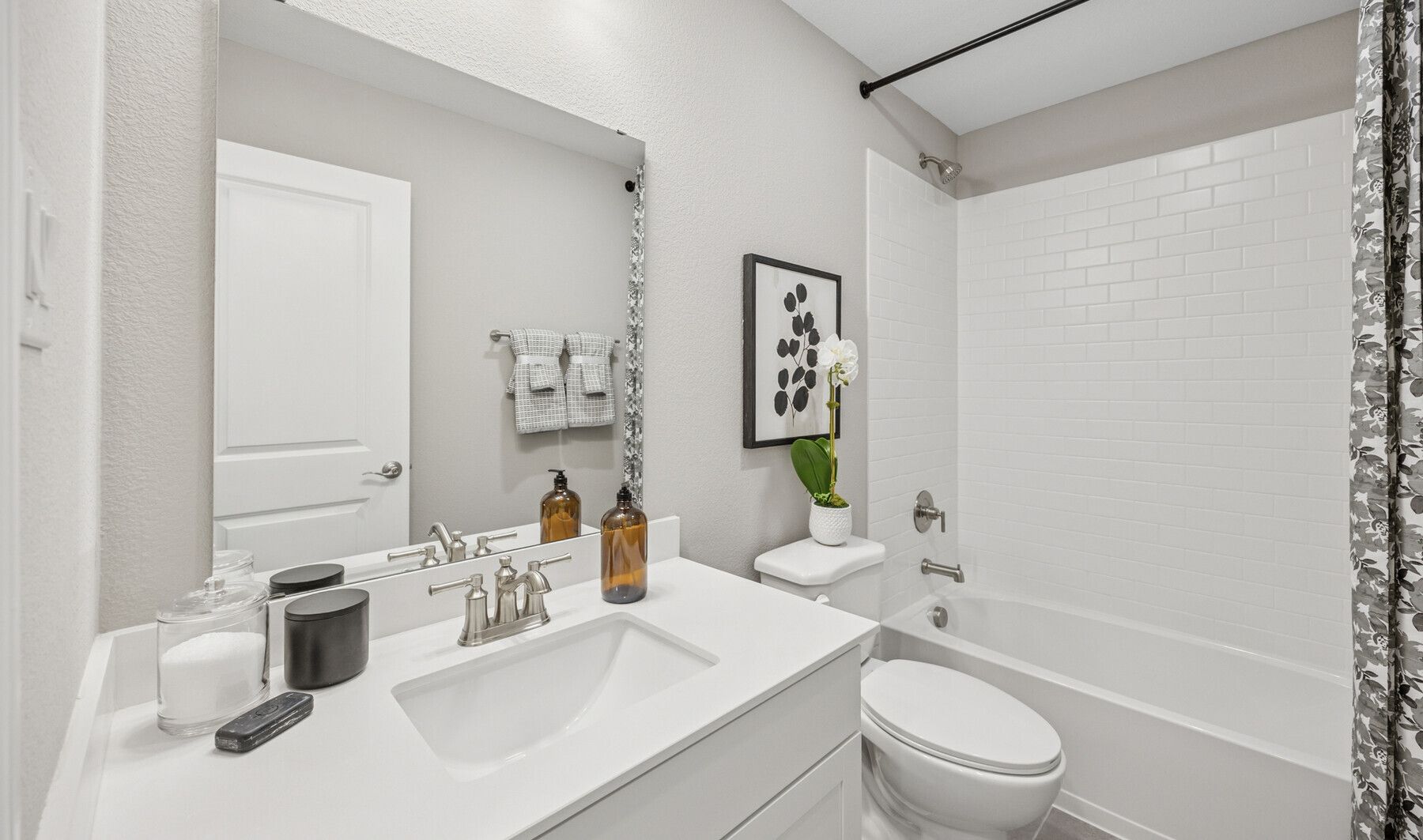 Hall Bath 3