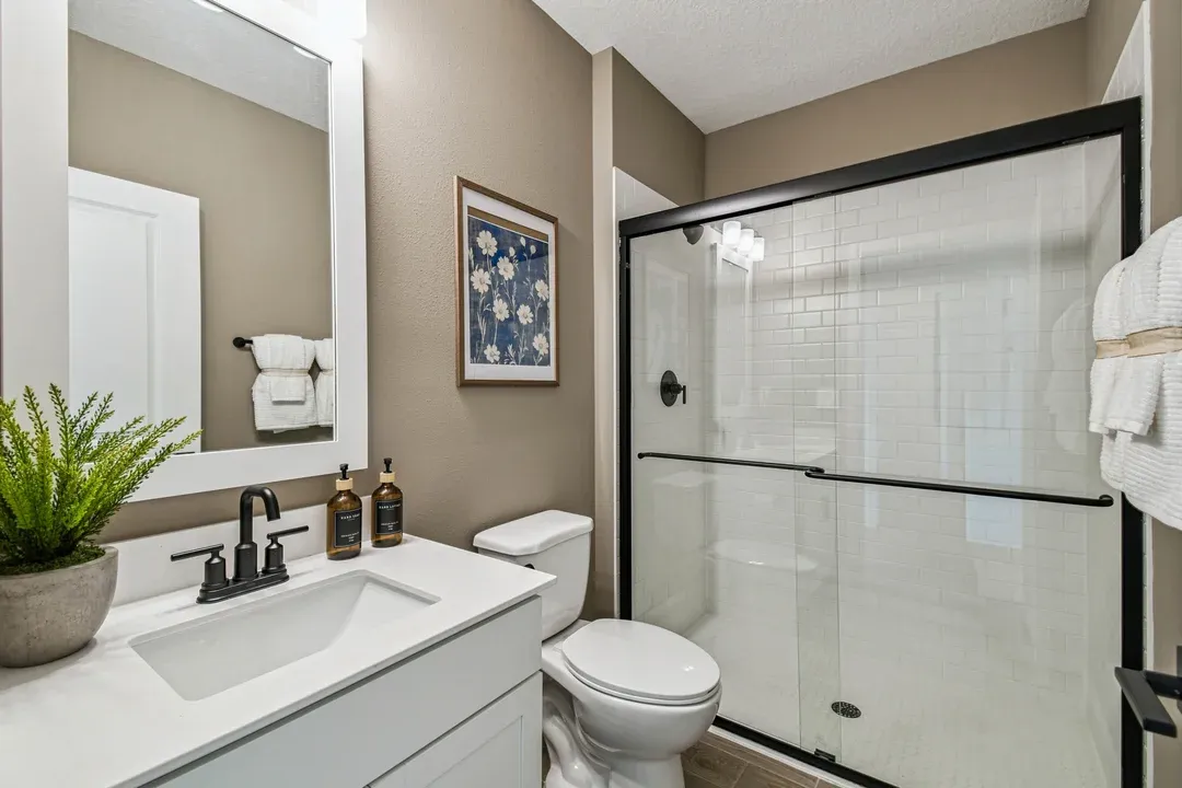 Extra Suite Bath