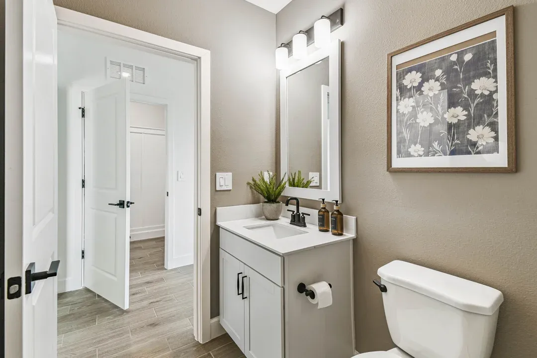 Extra Suite Bath