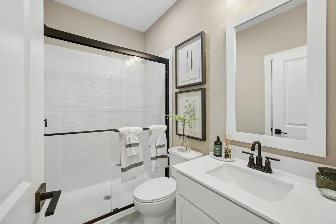 Extra Suite Bath