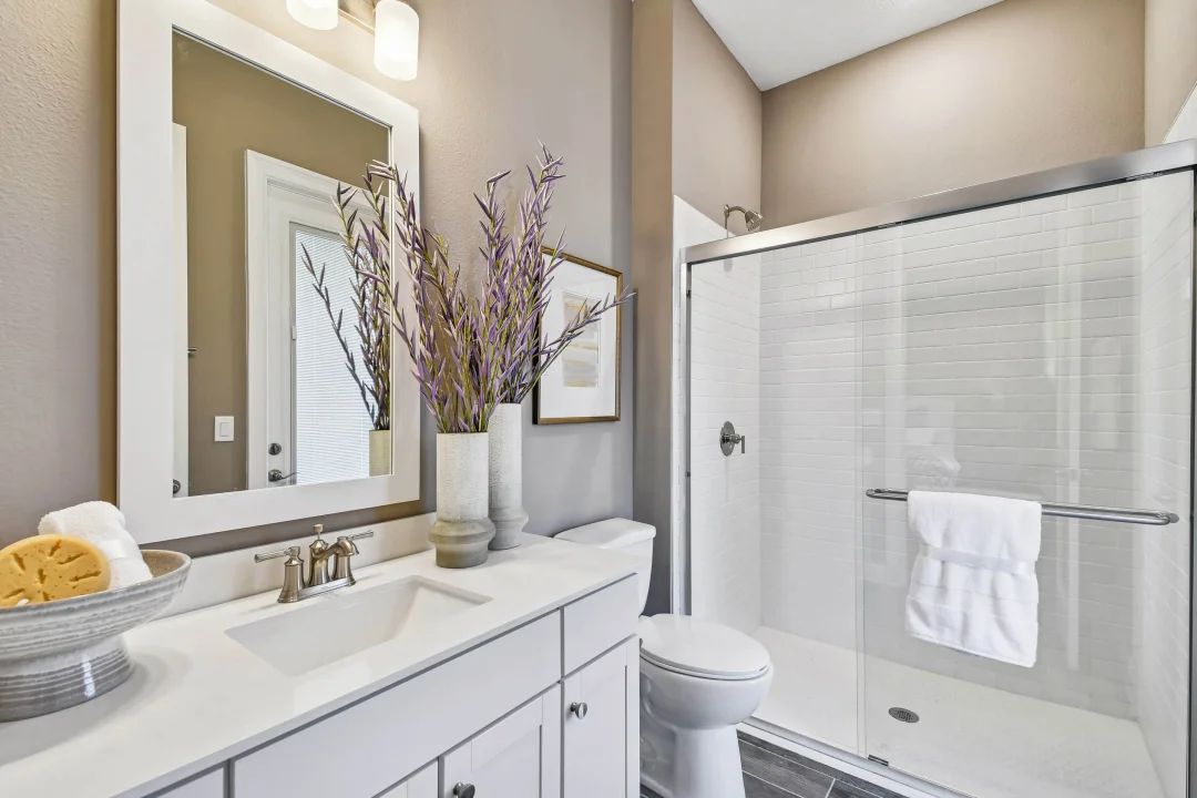 Extra Suite Bath