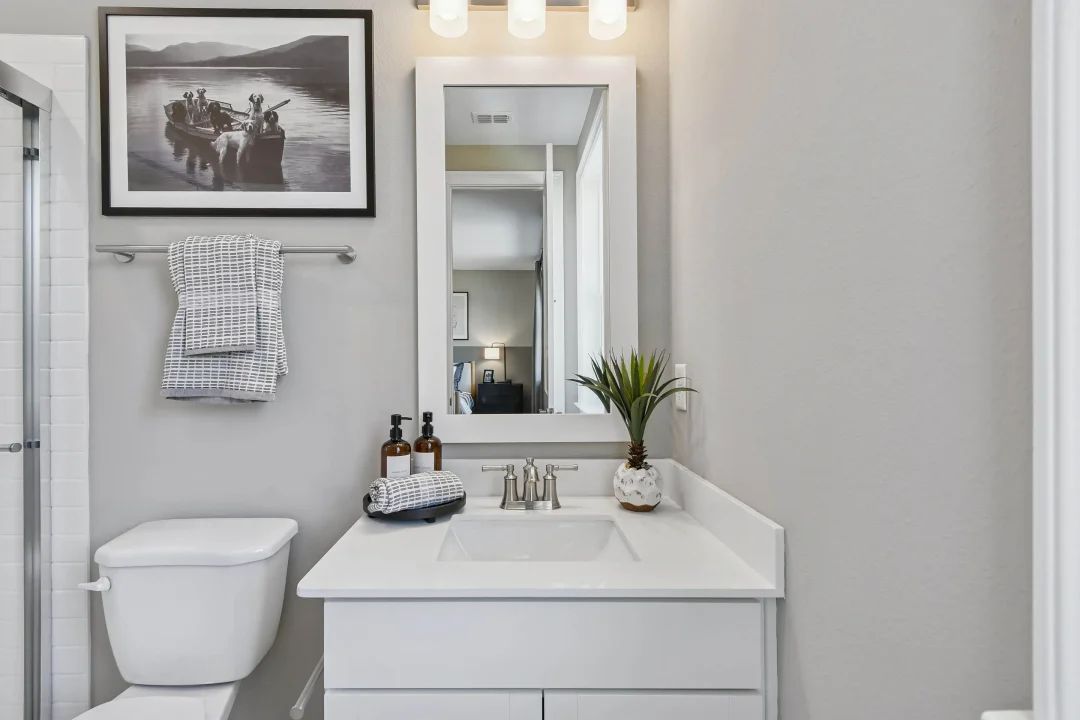 Bedroom 2 Bath