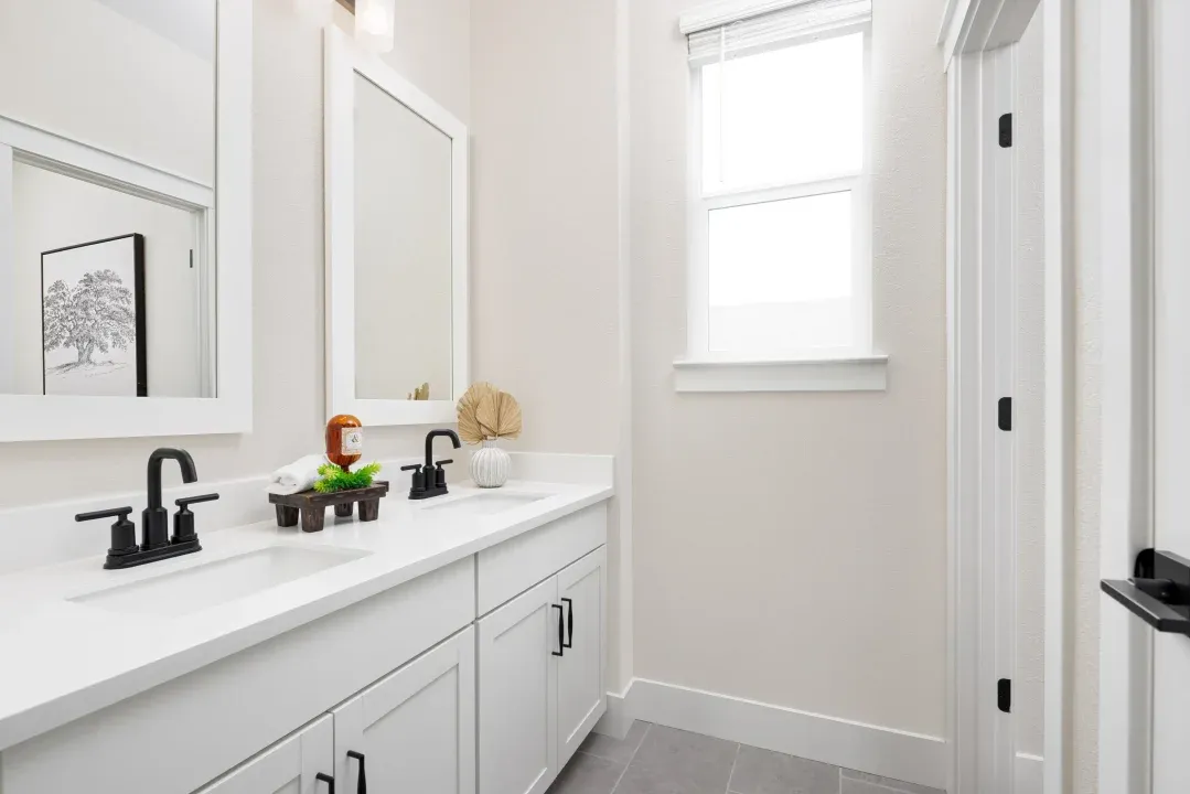 Extra Suite Bath