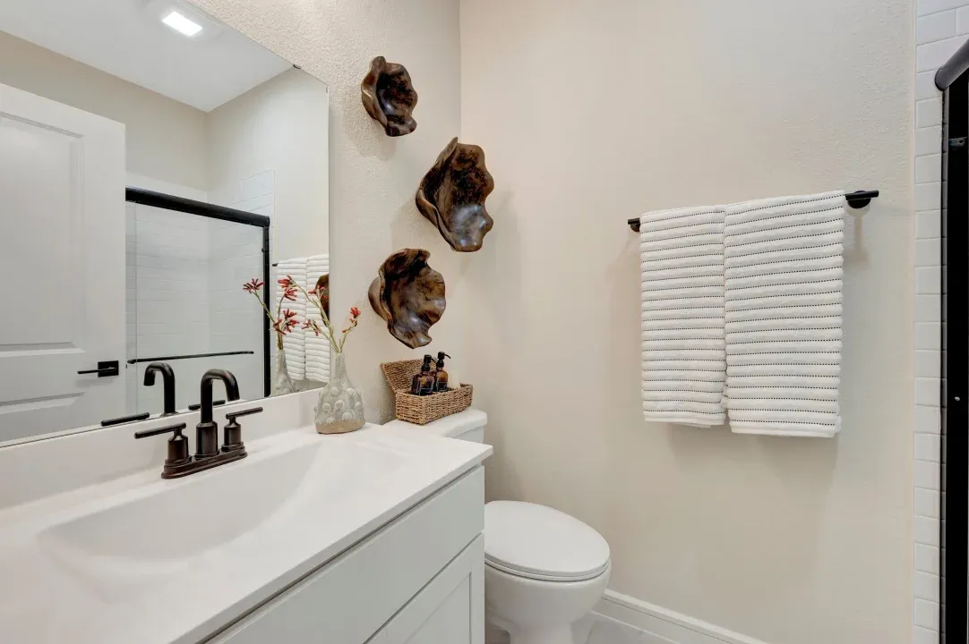 Extra Suite Bath