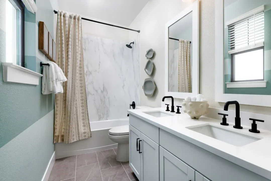 Hall Bath 2
