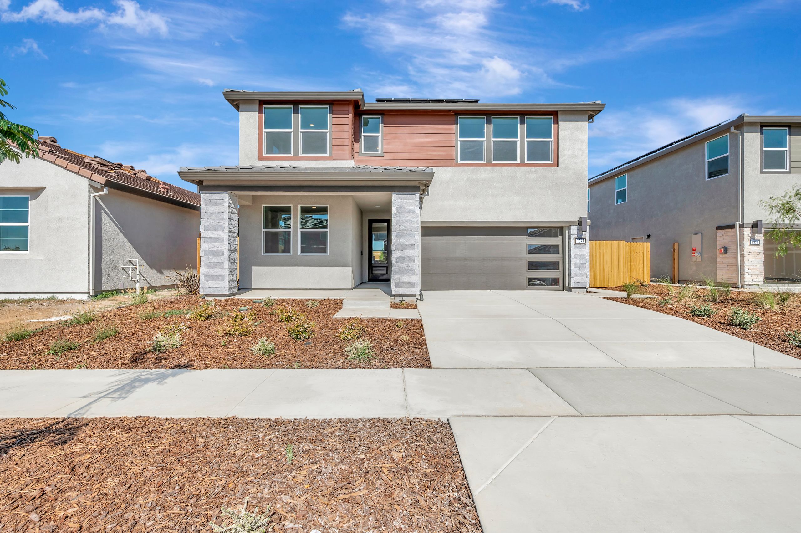 1347 Eiffel Drive (Faro)
