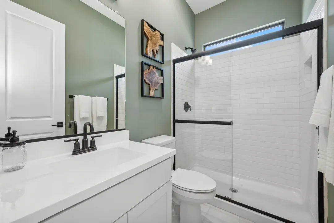 Hall Bath 2