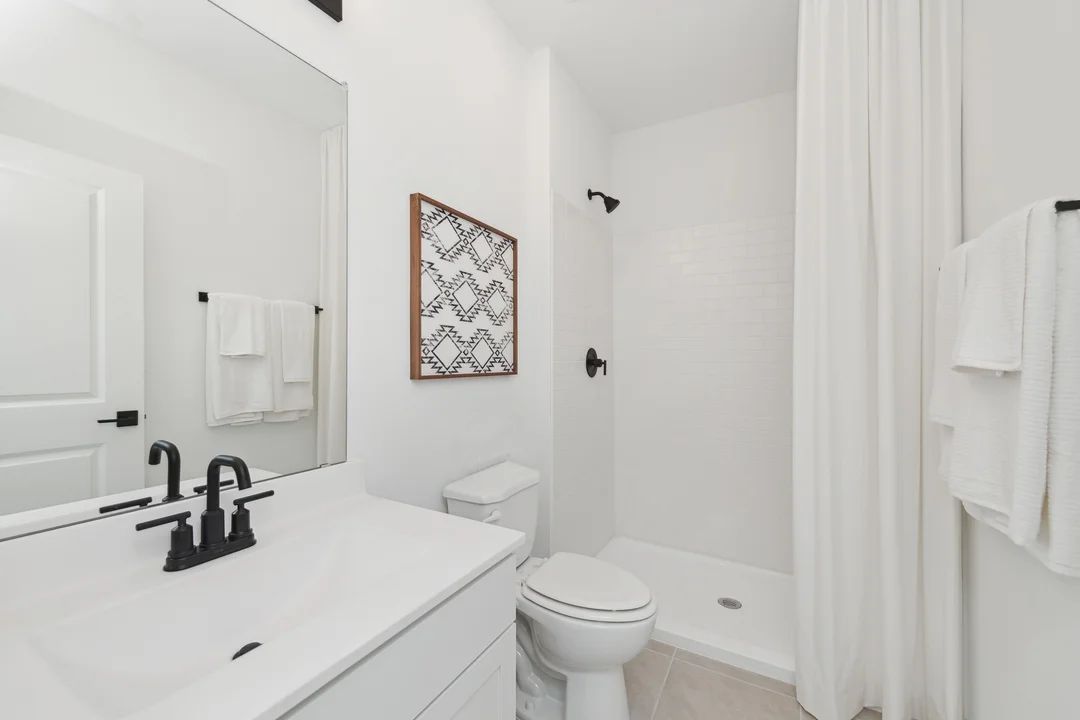 Extra Suite Bath