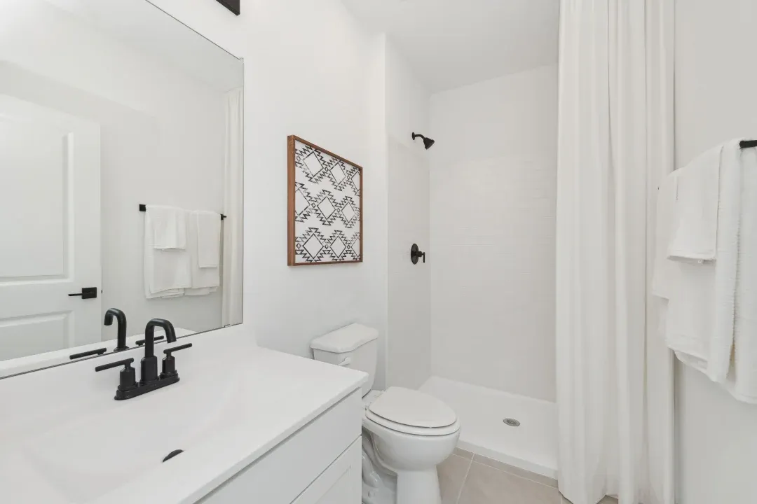 Extra Suite Bath