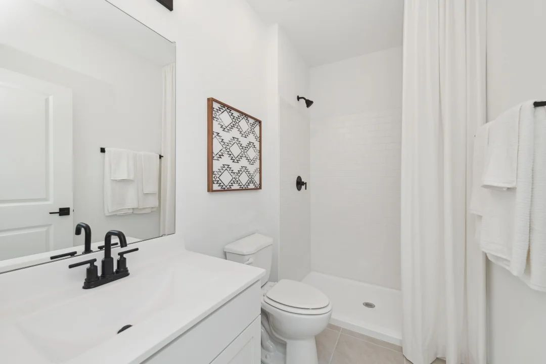 Extra Suite Bath