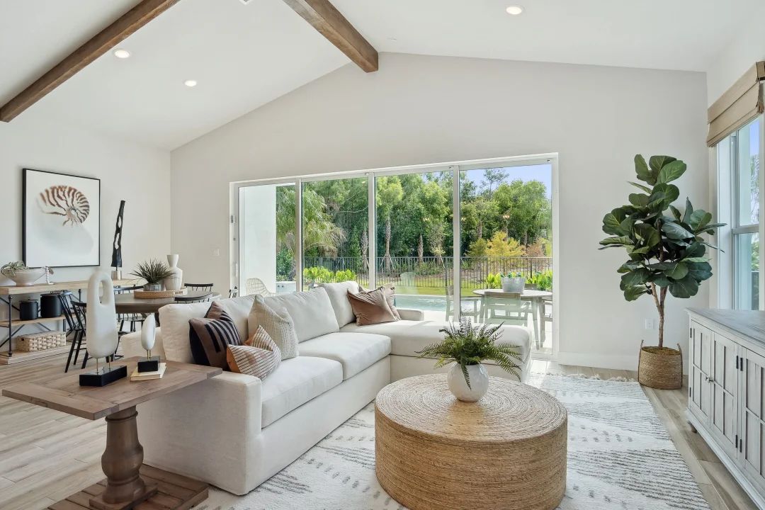 Great room with vaulted ceiling