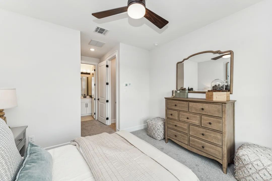 Extra Suite Bedroom