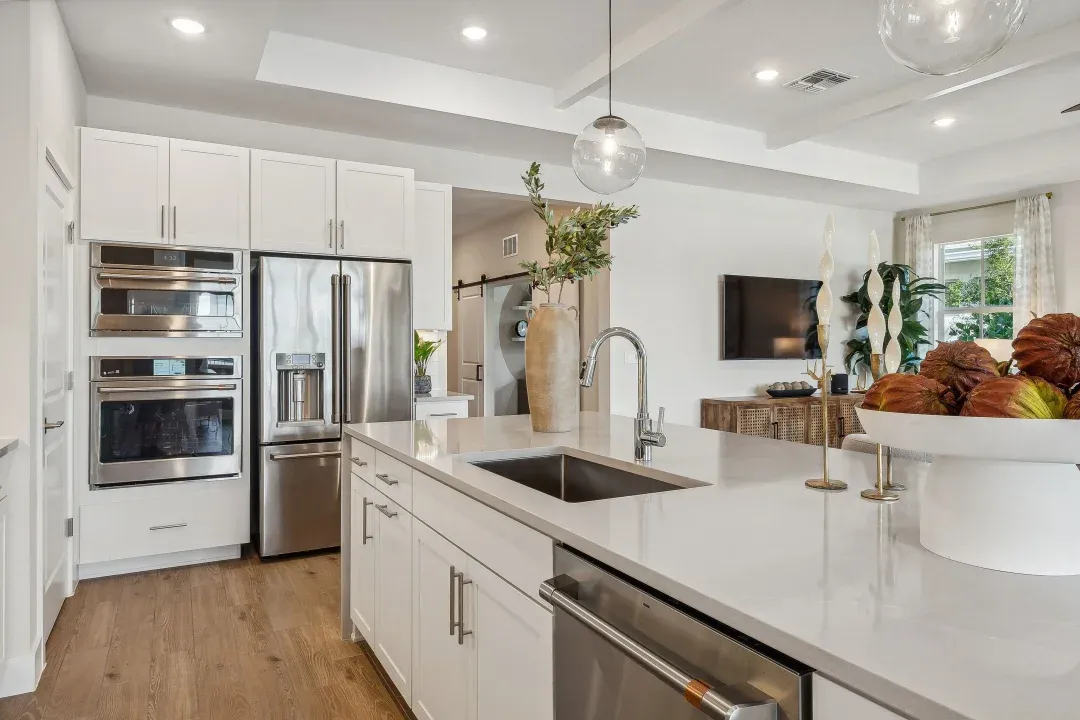 Kitchen with center island