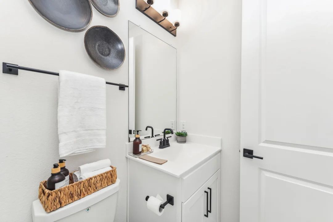 Extra Suite Bath