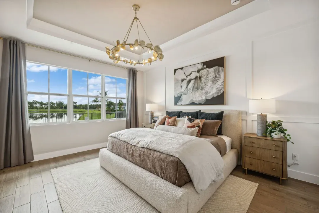 Primary suite with ceiling treatment