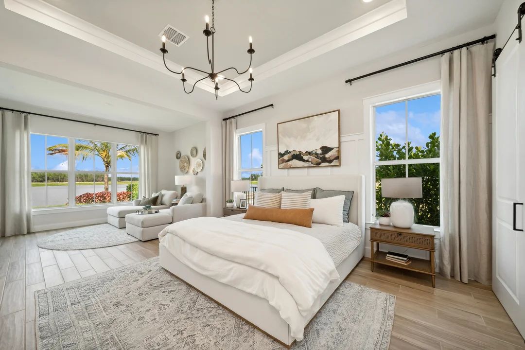 Primary suite with decorative feature wall