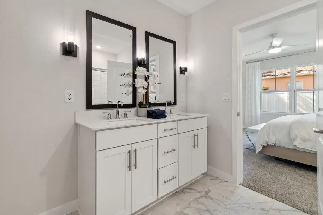 Primary bath with freestanding vanity