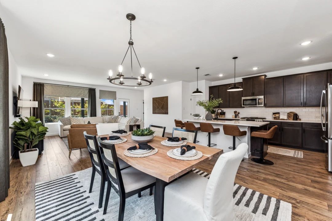 Dining area adjacent to kitchen and great room