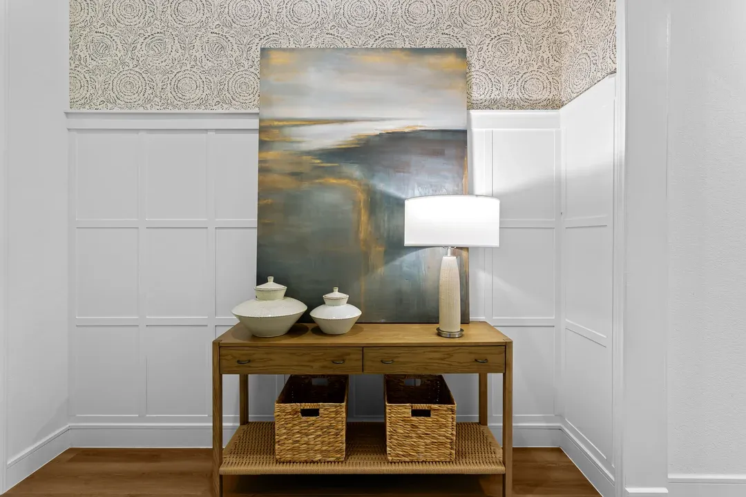 Foyer with decorative trim