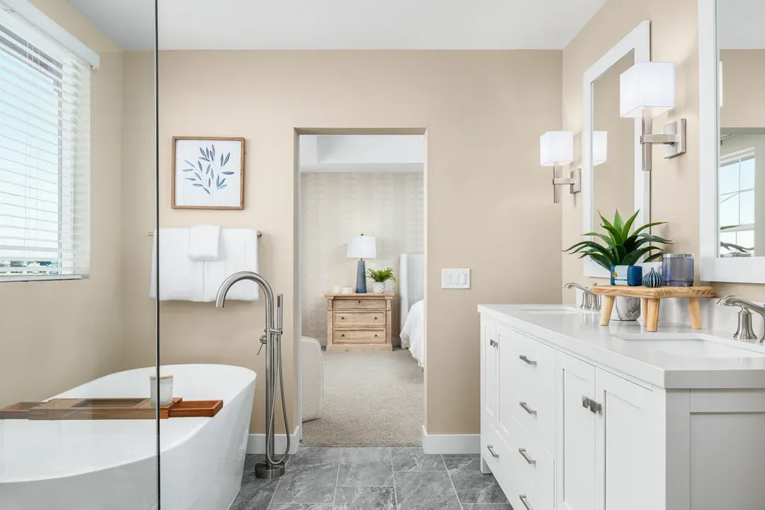 Primary bath with dual sinks and brushed nickel fixtures