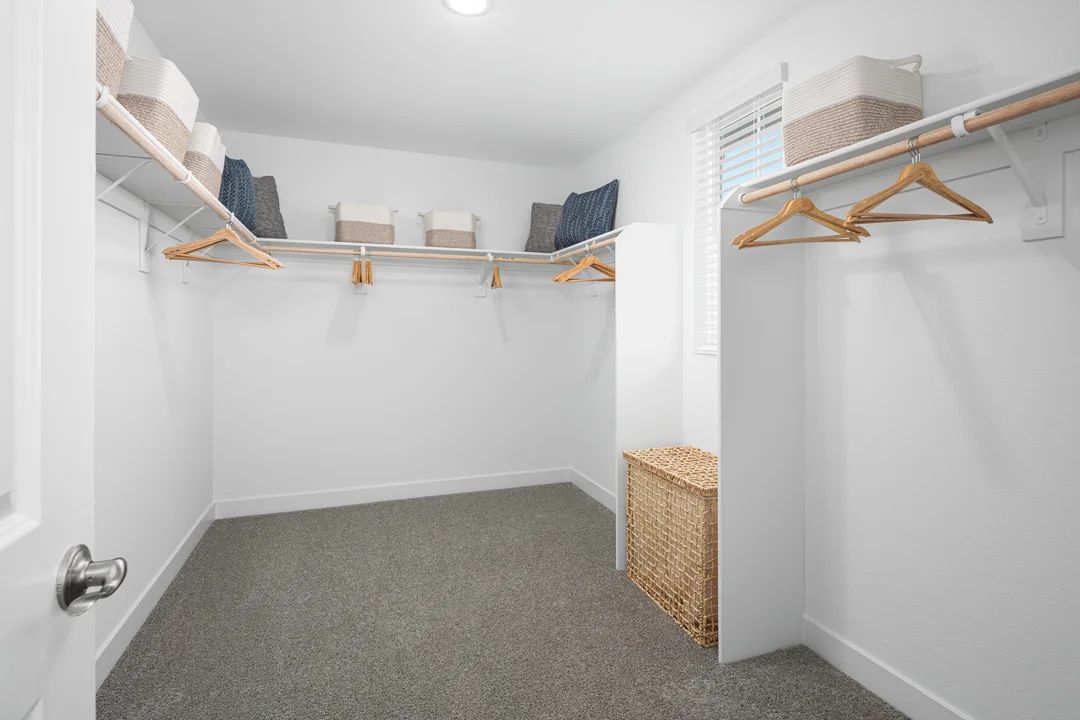 Primary suite walk-in closet