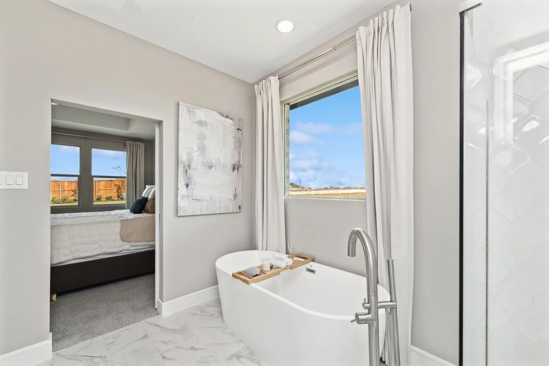 Primary bath with freestanding tub