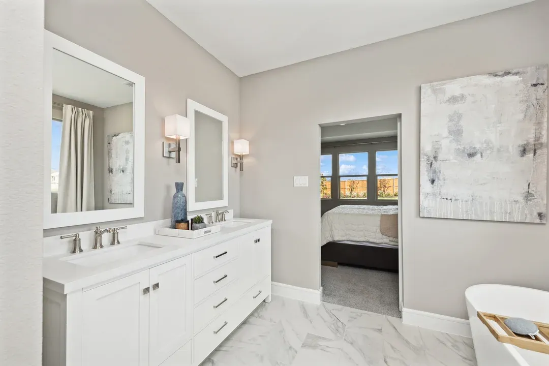 Primary bath with freestanding vanity