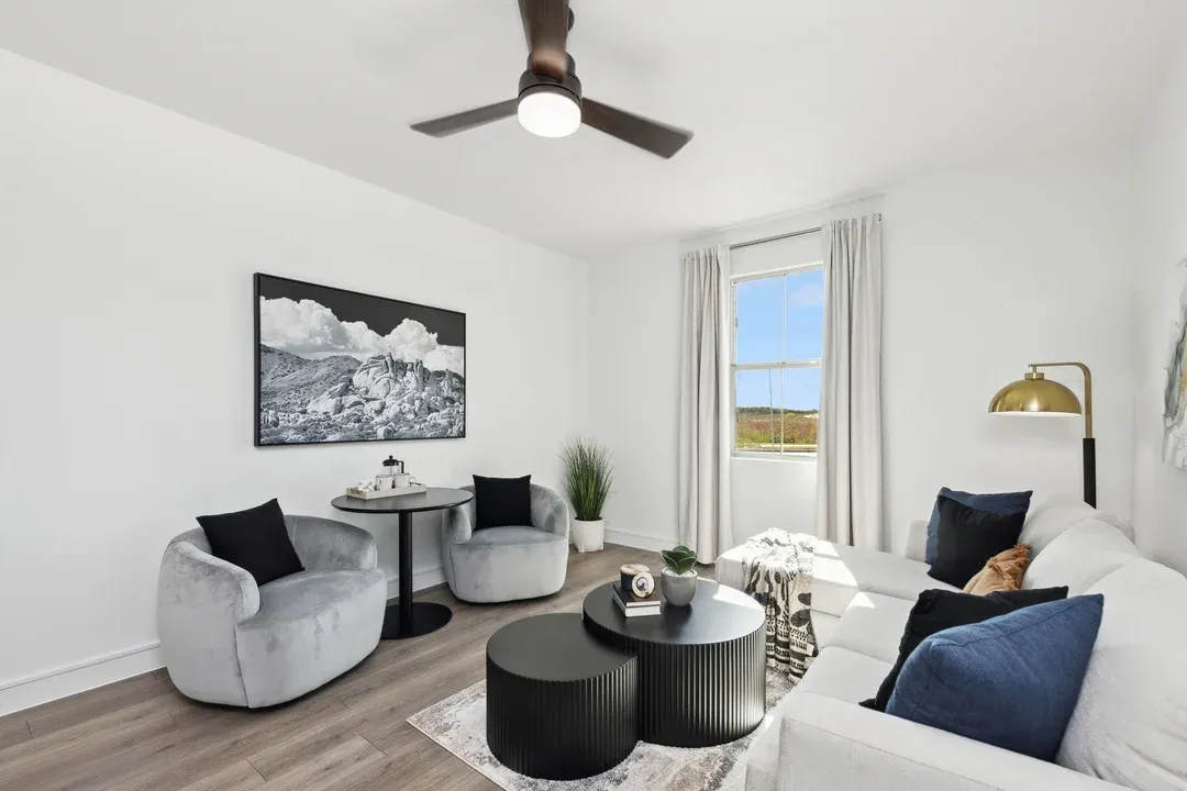 Extra Suite Plus Living Room