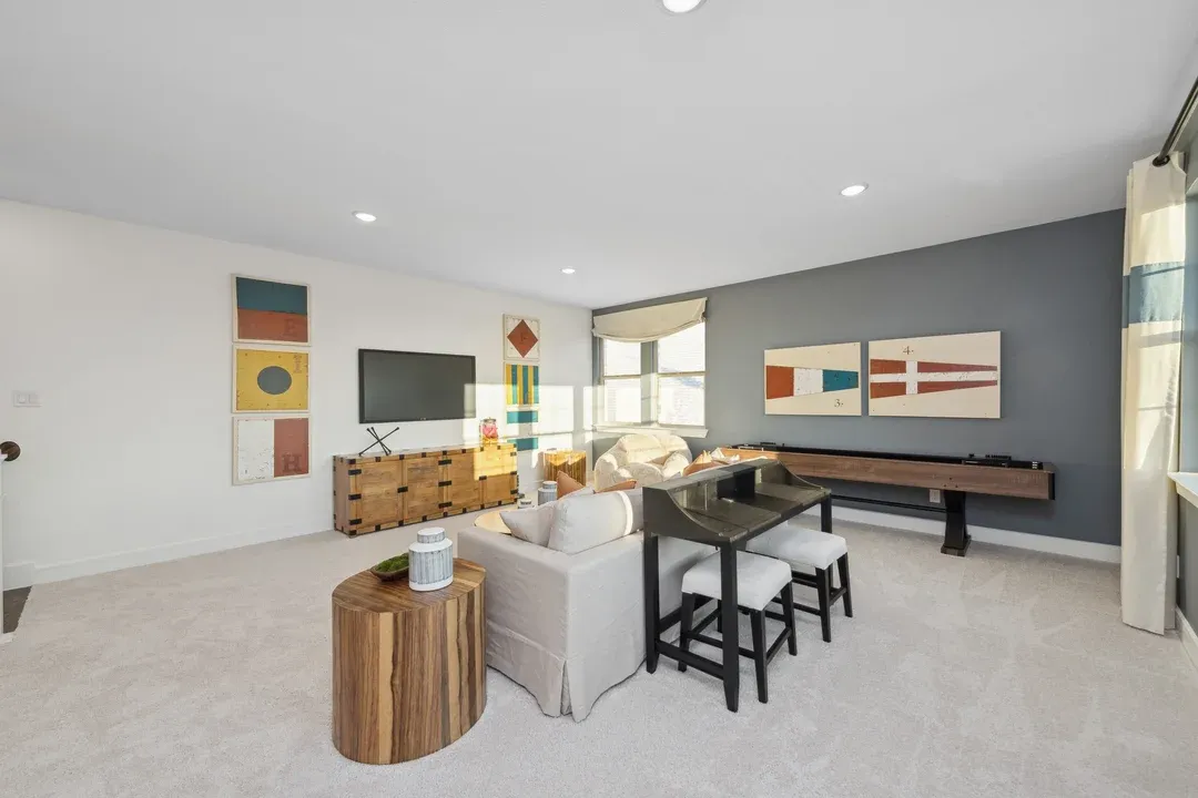 Versatile loft space