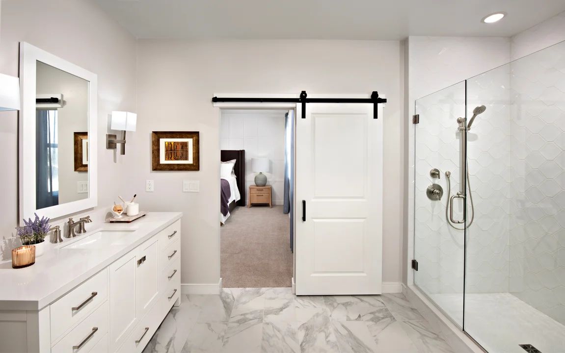 Primary bath with freestanding vanity