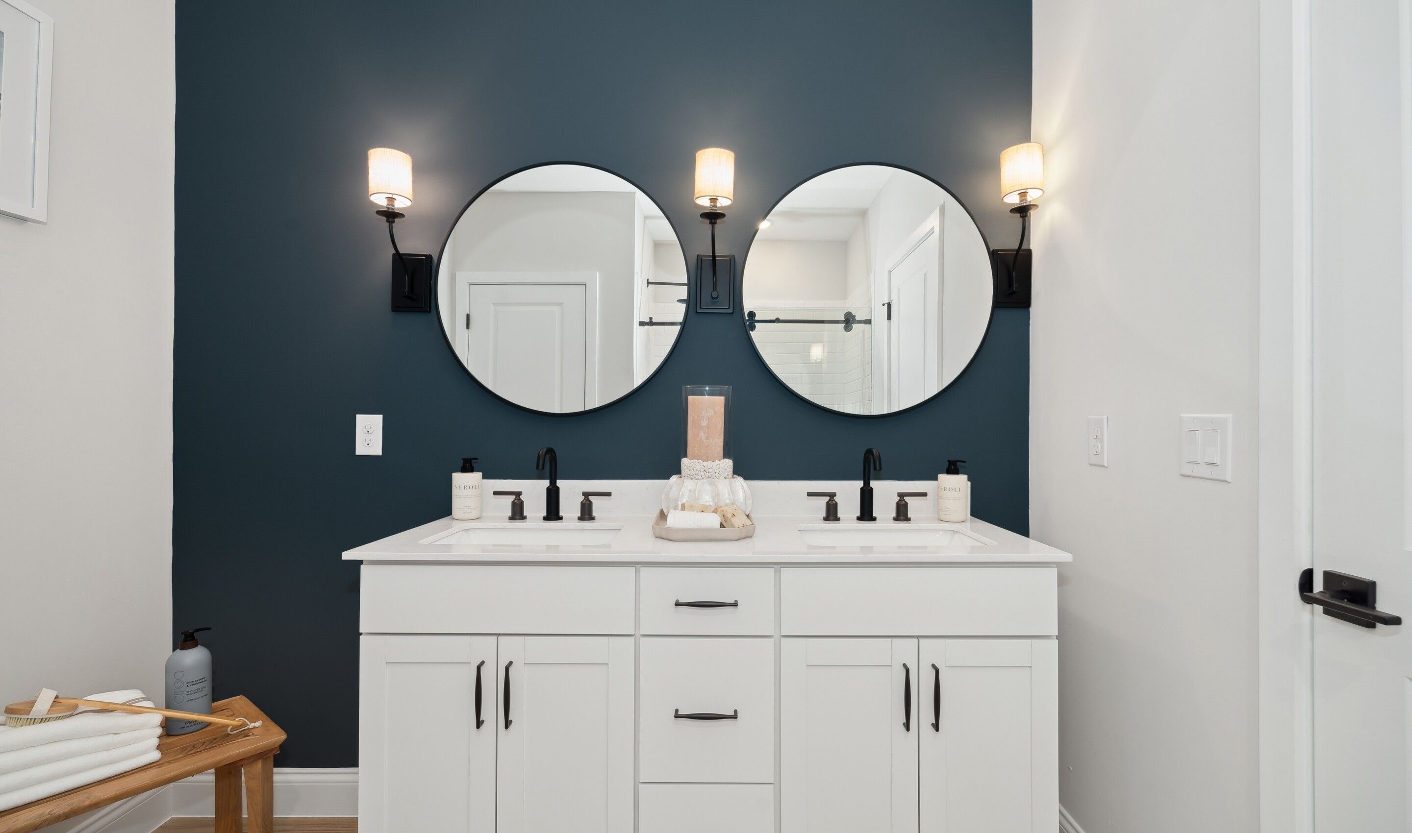Primary bath with freestanding vanity