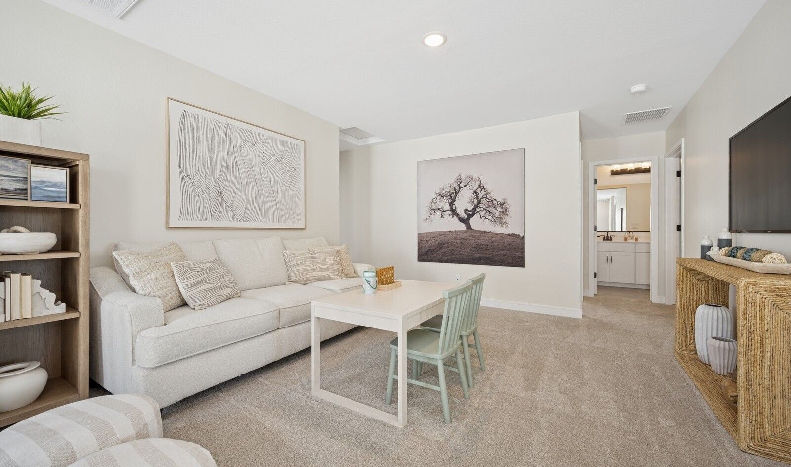 Versatile loft space