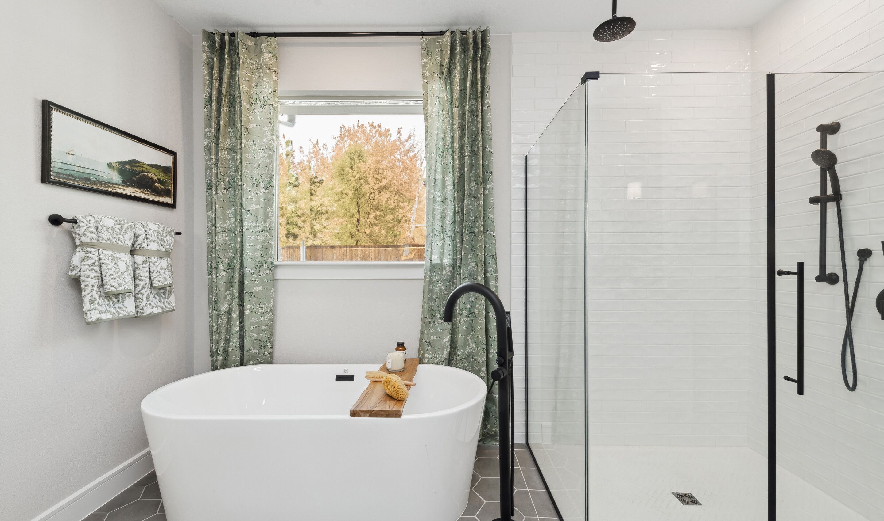 Primary bath with freestanding tub