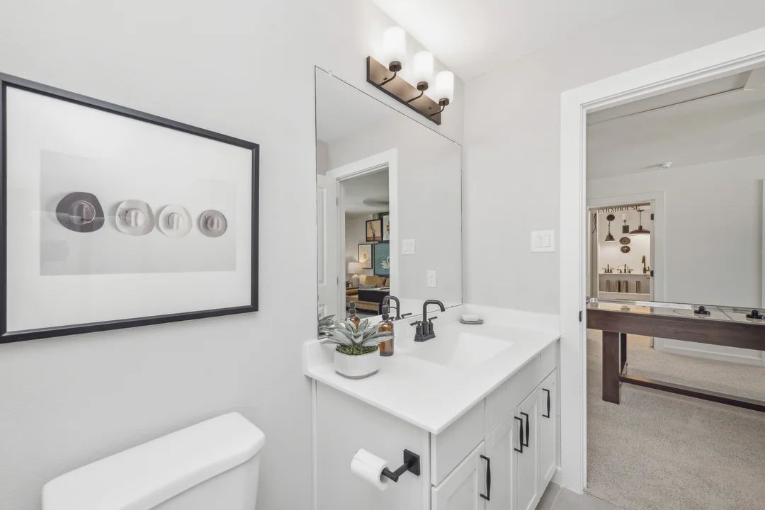 Hall Bath 2