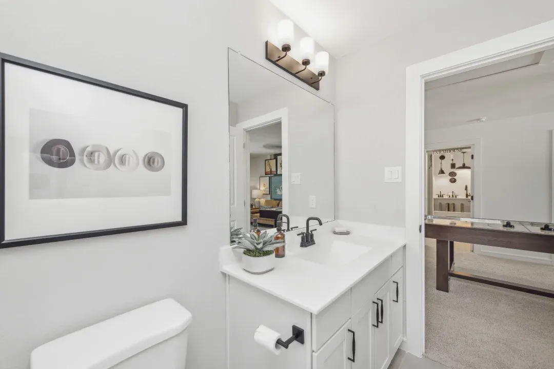 Hall Bath 2