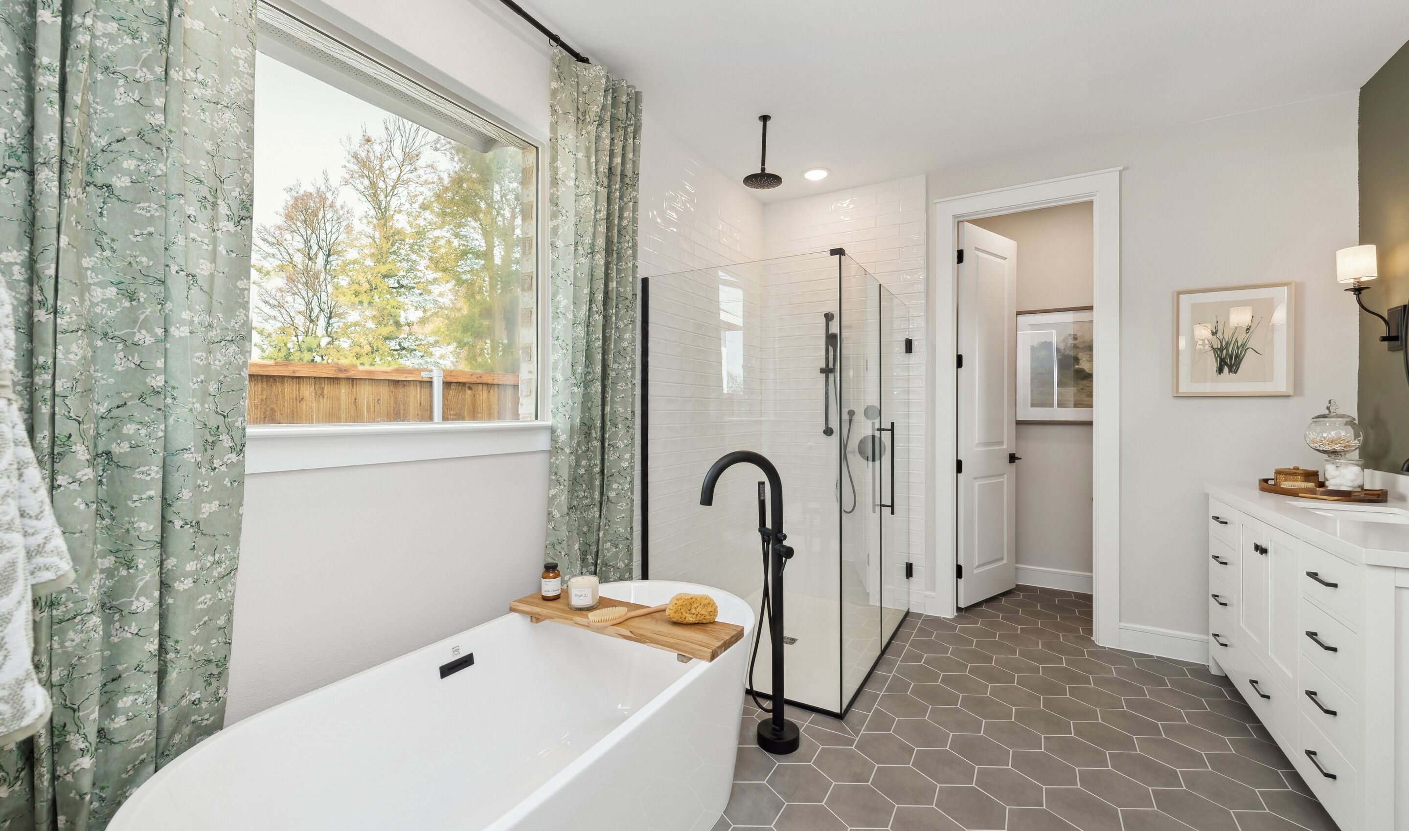 Primary bath with hexagonal flooring