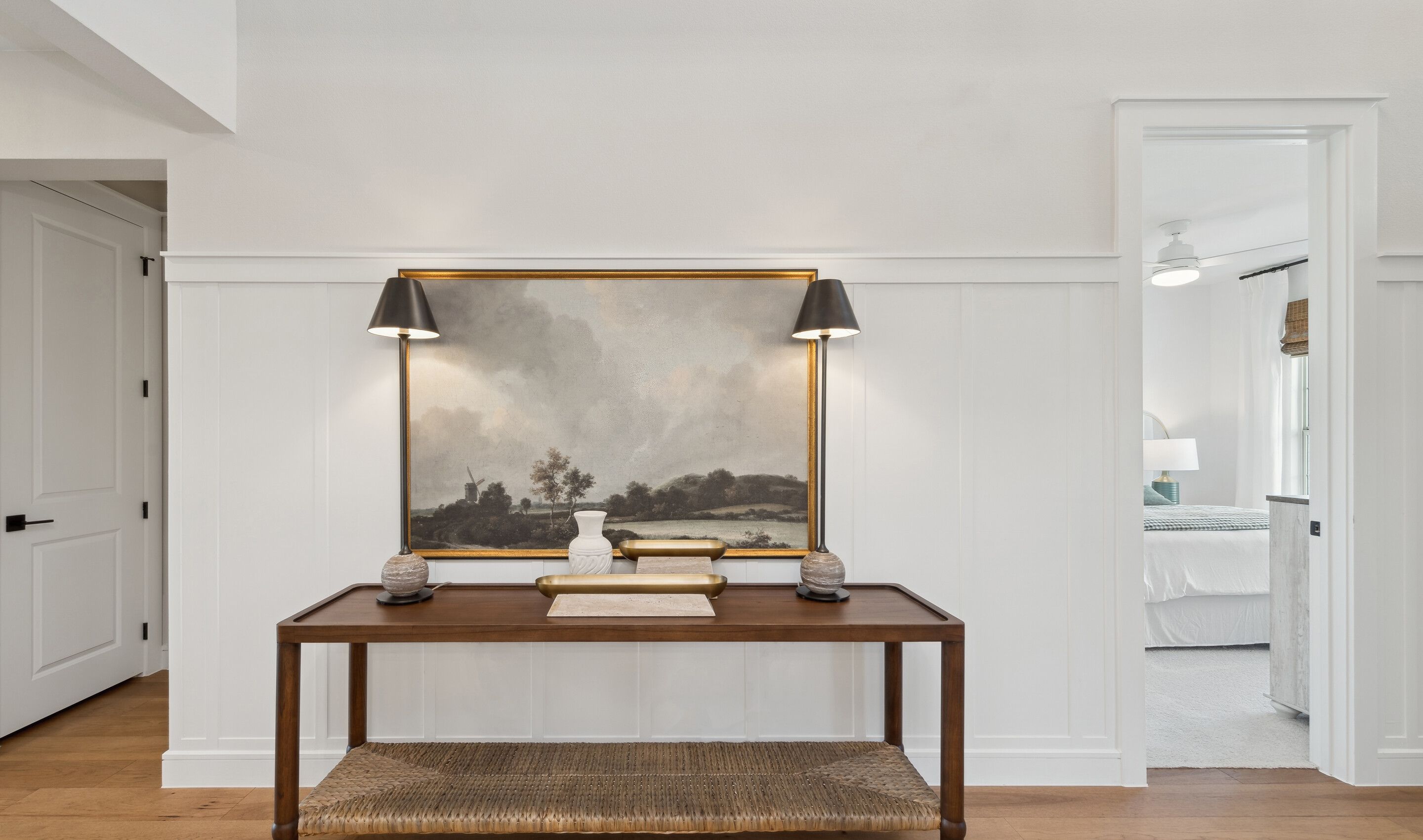 Foyer with decorative feature wall