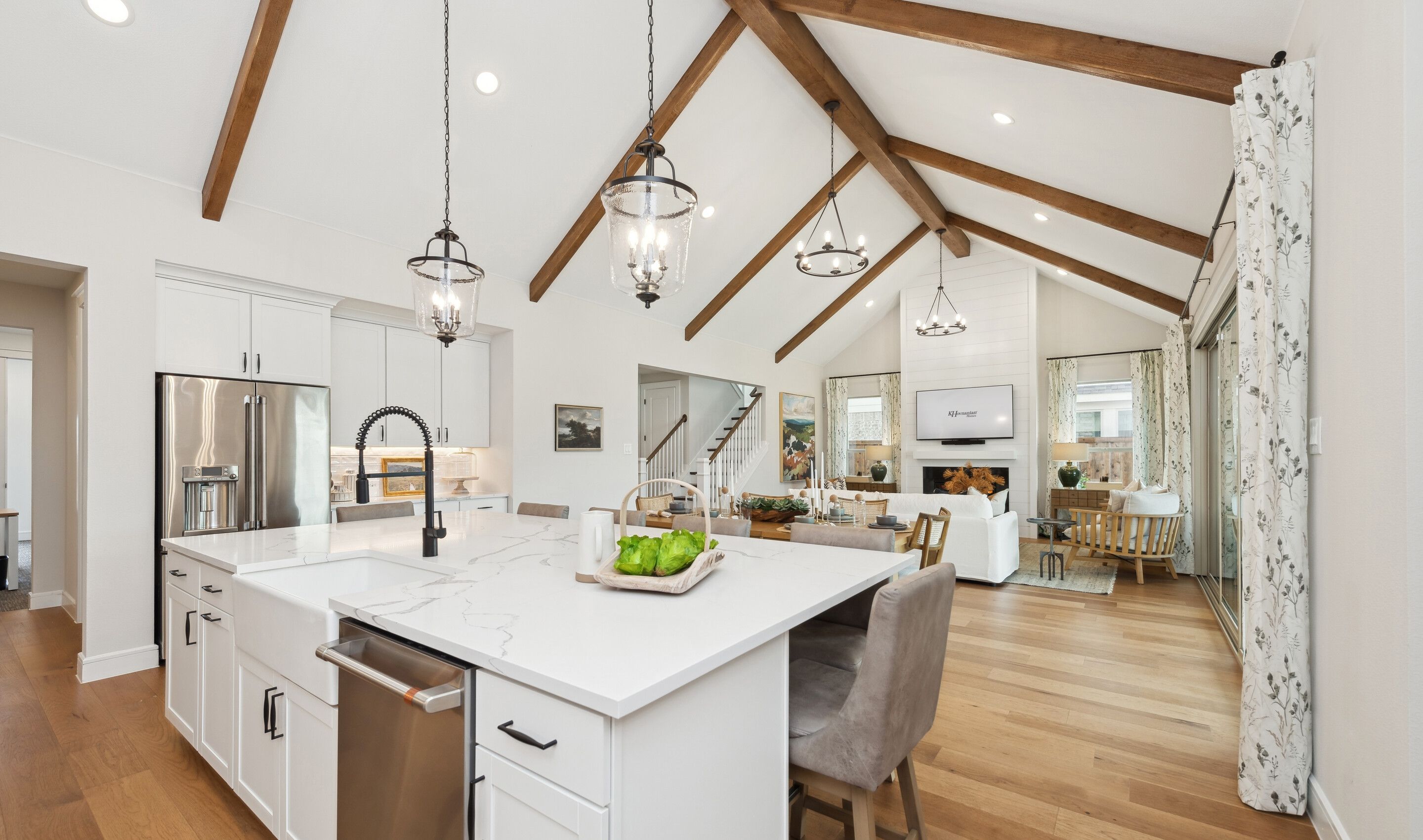 Kitchen with vaulted ceiling