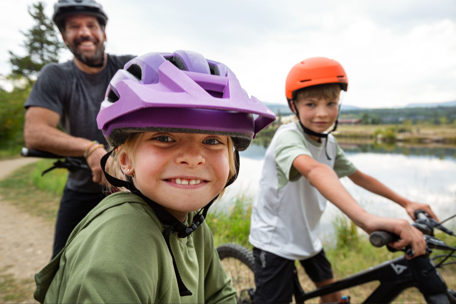 Family biking for all ages throughout the Rendezvous trails — easy rides, big views, and memories made on every mile.