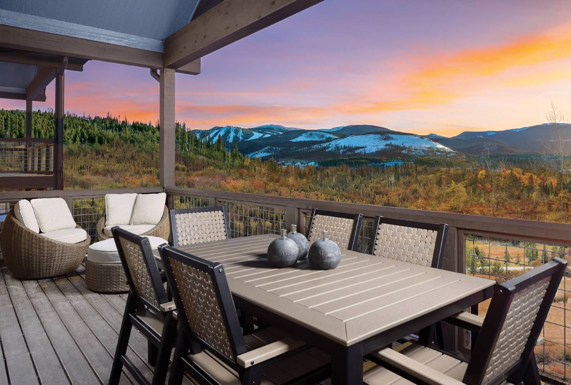 Take in breathtaking mountain views from the Kingfisher’s upper-level deck. With space to dine, lounge, and gather, this elevated outdoor retreat is the perfect place to enjoy Colorado’s beauty from sunrise to sunset.