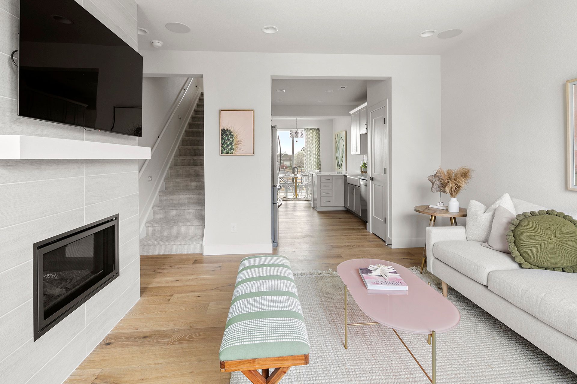 Living room w/optional fireplace
