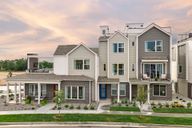 Prelude at Tava Waters por Koelbel Communities en Denver Colorado