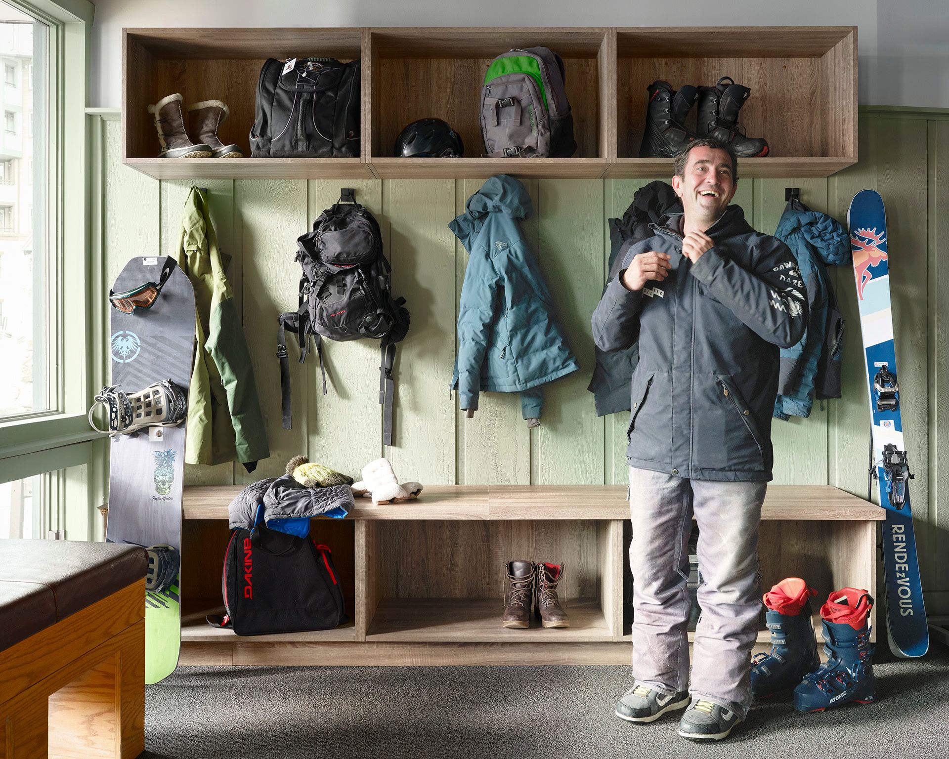 The Rendezvous Mountain Club is exclusive to homeowners, offering effortless access just moments from the Gondola. With convenient ski storage and elevated amenities, it’s your seamless connection to the slopes and year-round mountain adventure.