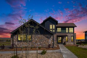 400 Thompson Road (Arrowhead - Two-Story)