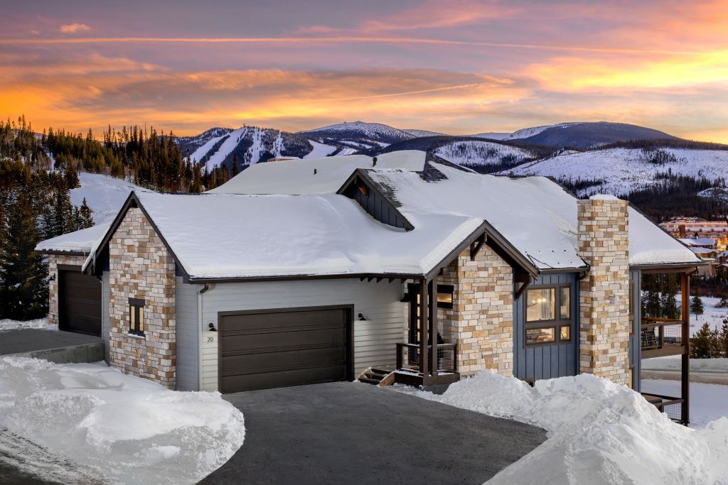 The Kingfisher is a 3-bedroom, 3.5-bath paired home featuring convenient main-floor living. Upper and lower decks extend the living space outdoors, offering a perfect setting to enjoy the beauty of mountain living.