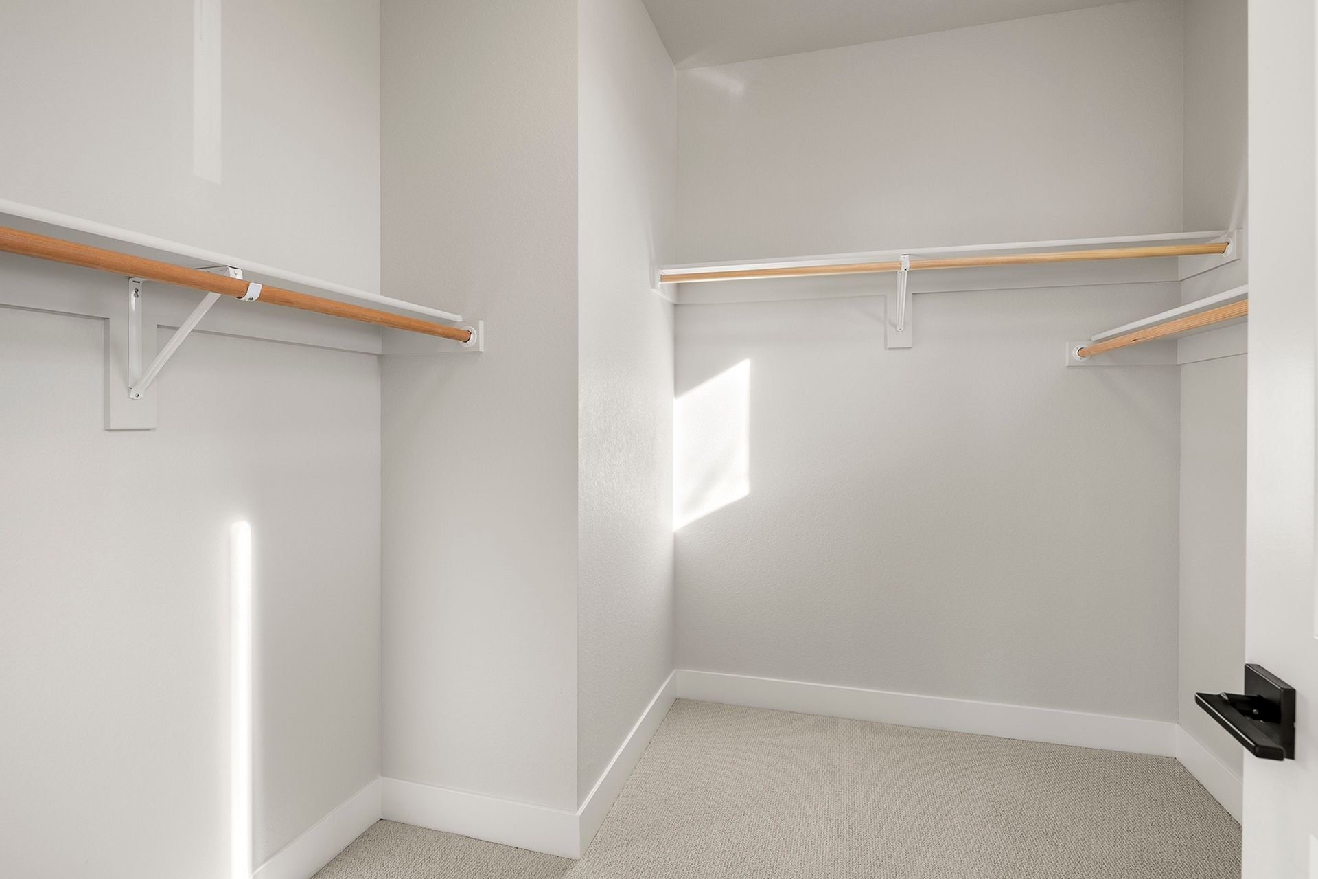 Large primary walk-in closet