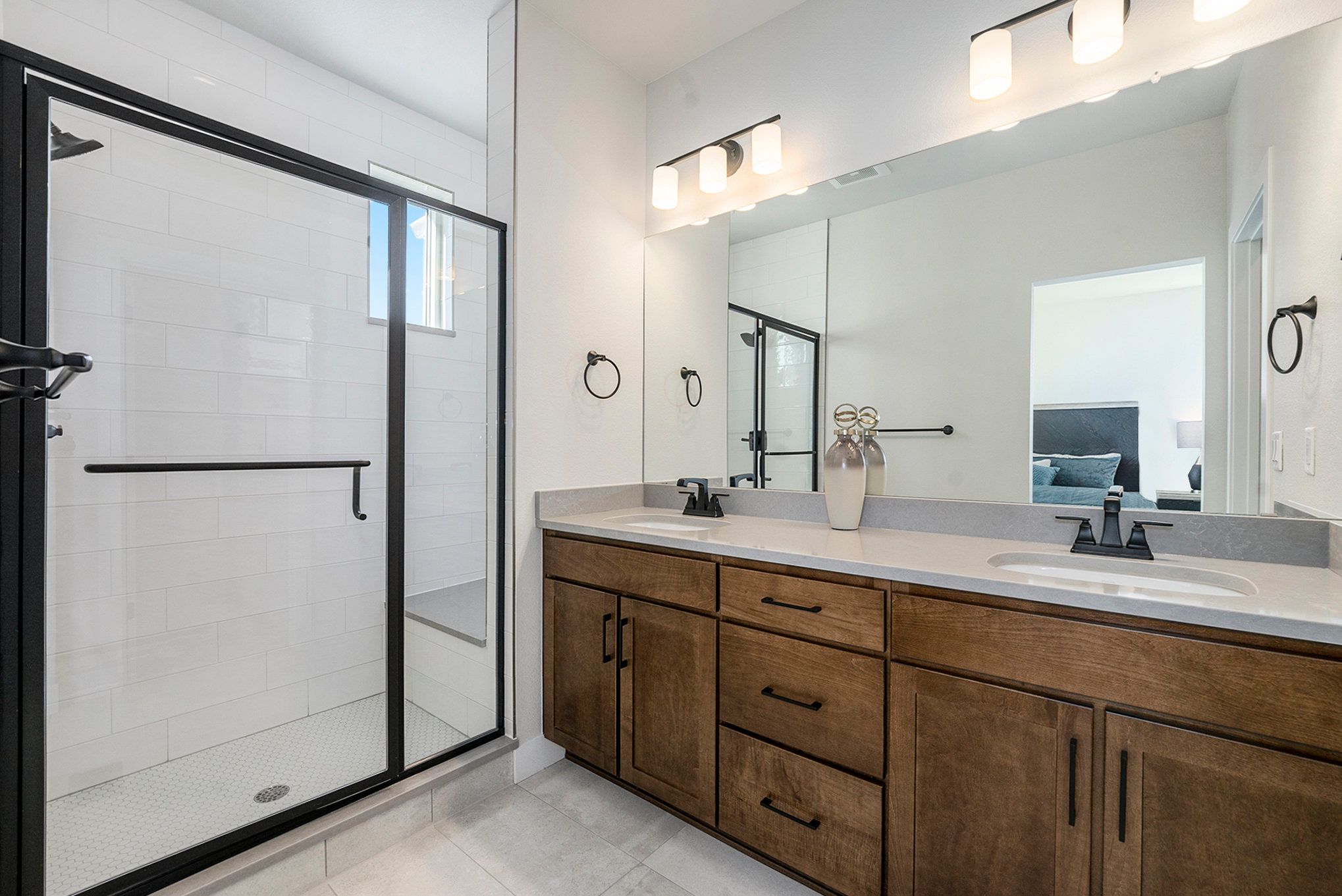 Primary attached 4-piece bathroom