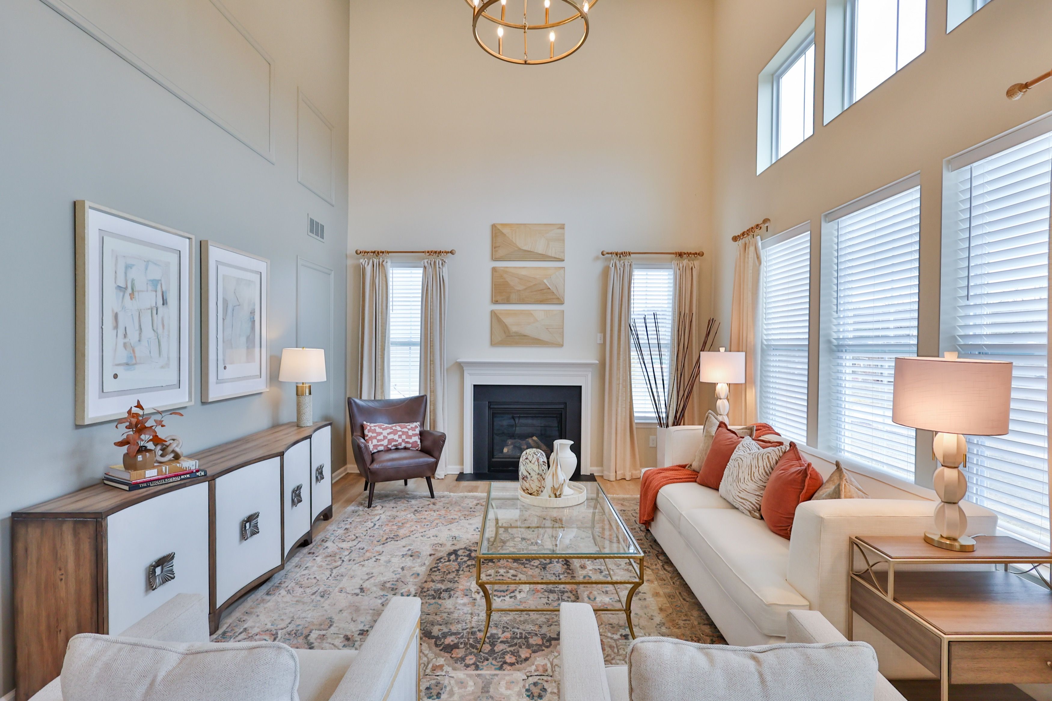 Family Room with Vaulted Ceiling, Sierra Model - Twin Run