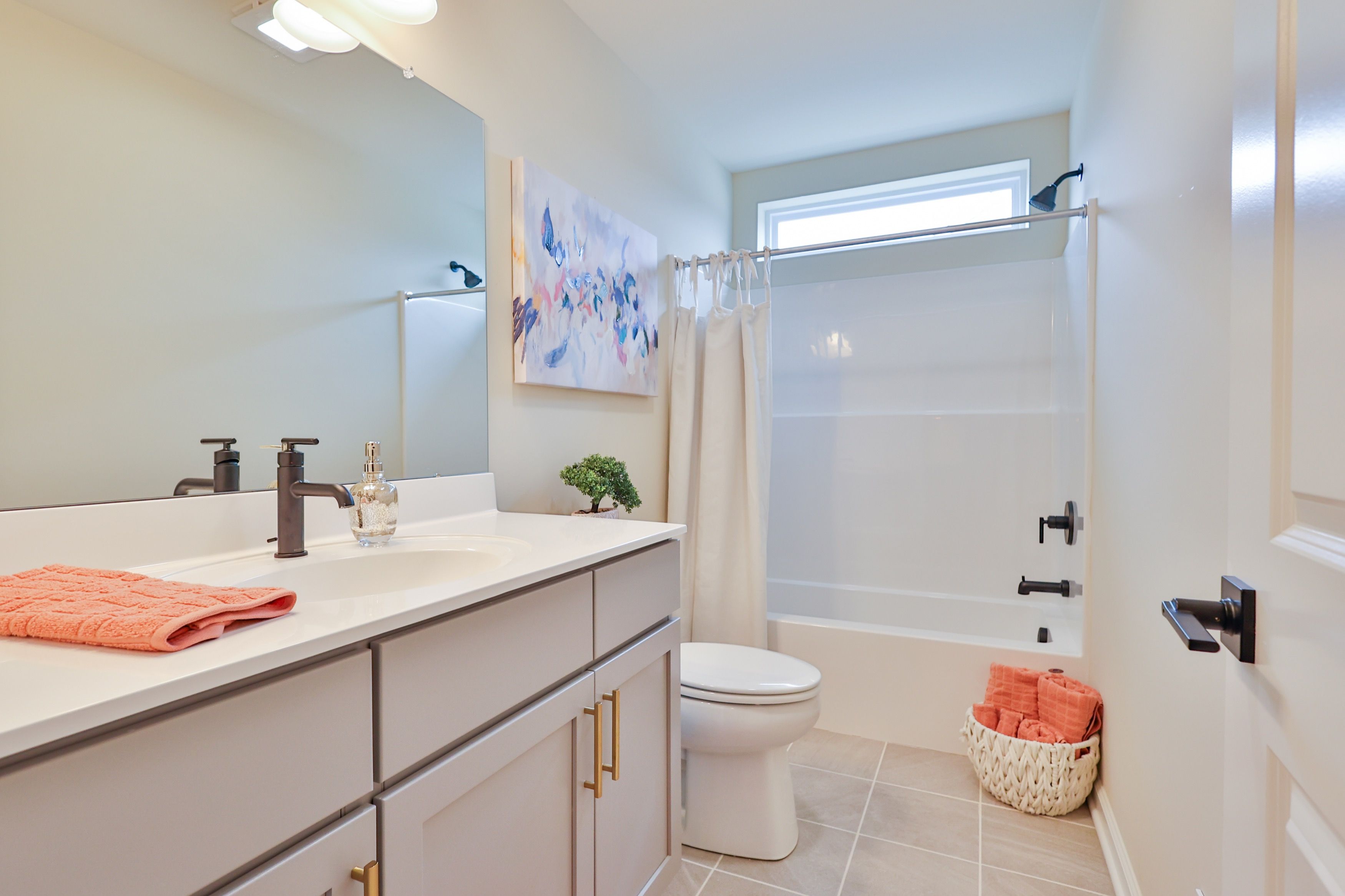 Second Floor Hall Bath, Sierra Model - Twin Run