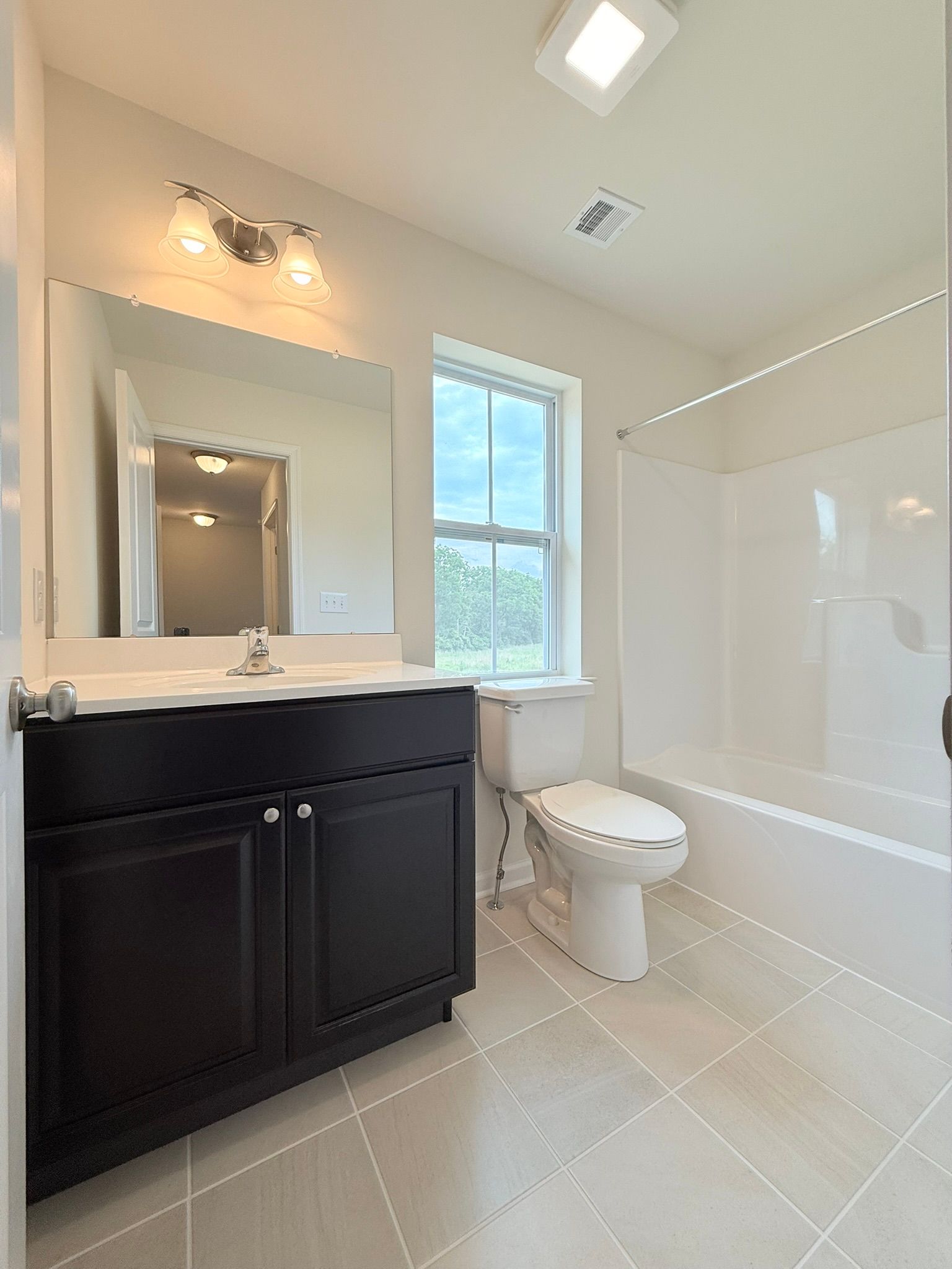 Full Hall Bathroom